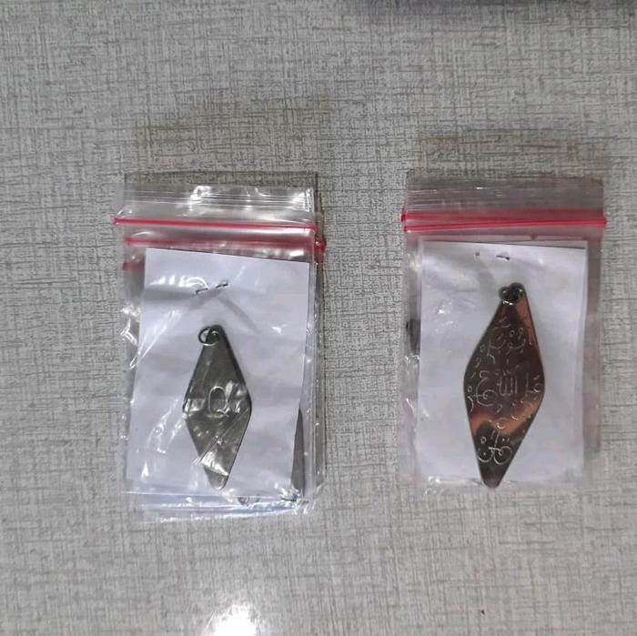 Kalung Ikspi Monel Liontin Dengan Foto Kartu Anggota Atau Ijasah