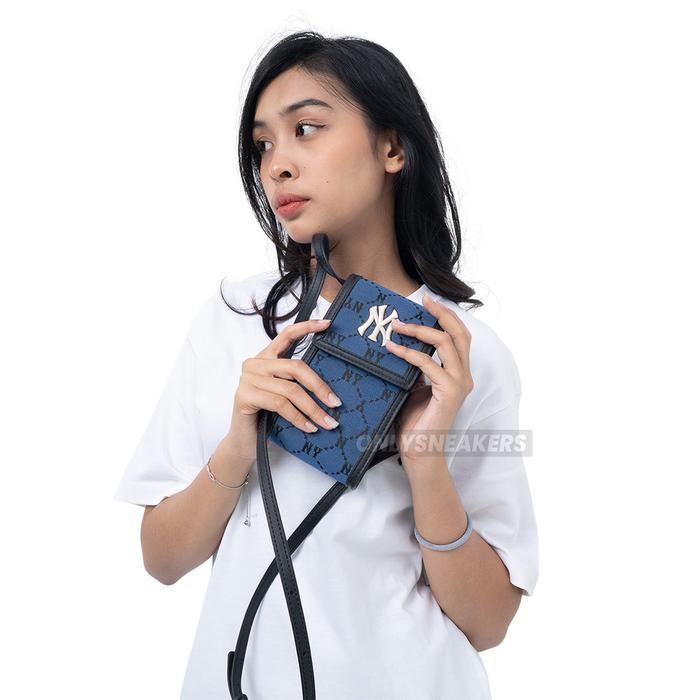 MLB NEW YORK YANKEES MONOGRAM DIAMOND JACQUARD PHONE BAG DENIM