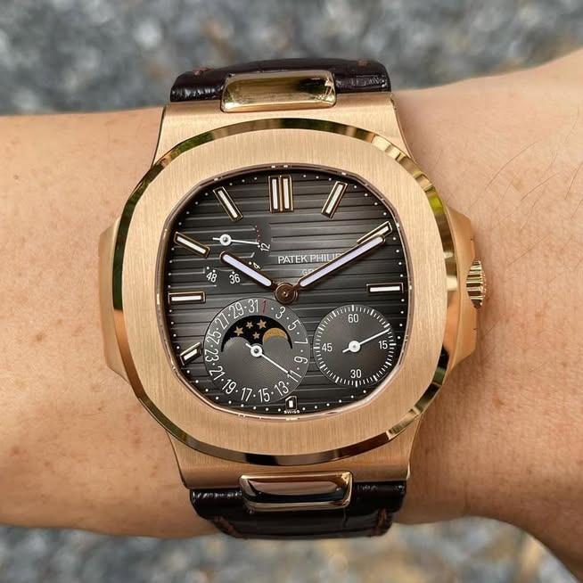 dcPatek Philippe Nautilus 5712R Moonphase Swiss Automatic Movement Dial Brown