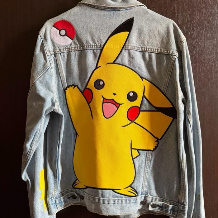 Levis Jaket Levis Limited Edition Size S Pokemon Pikachu Bekas