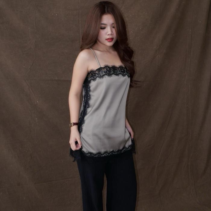 SERAFINE LACE TOP – satin top atasan wanita