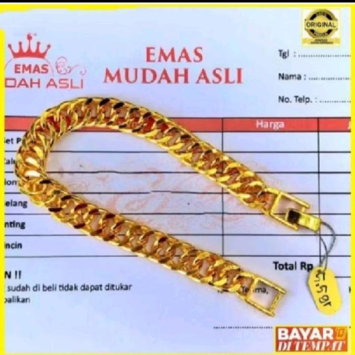 Gelang rantai emas muda