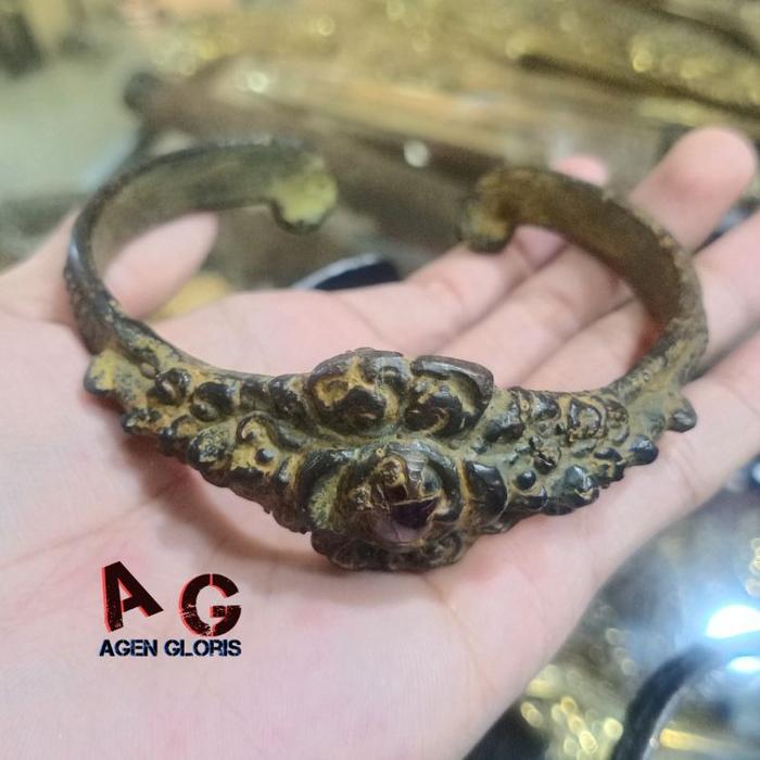 Gelang Kuno Batu Permata Langka