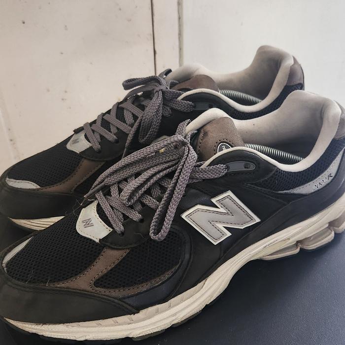 (BEKAS) New Balance 2002r Vintage Black Castlerock M2002RNC ORIGINAL NB 2002R - 46