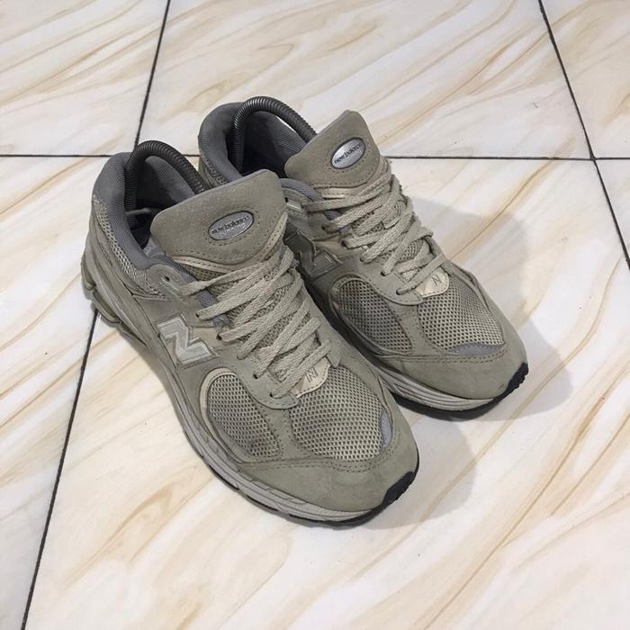 NEW BALANCE 2002R cream/grey size 42 ( 26,5cm ) second original mulus , harga promo running Sneakers