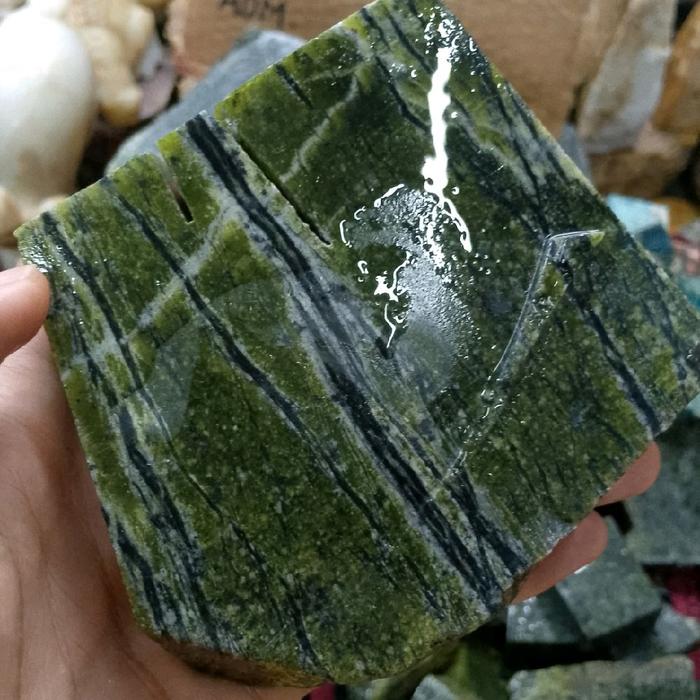 bahan batu giok nabire papua berkualitas tinggi