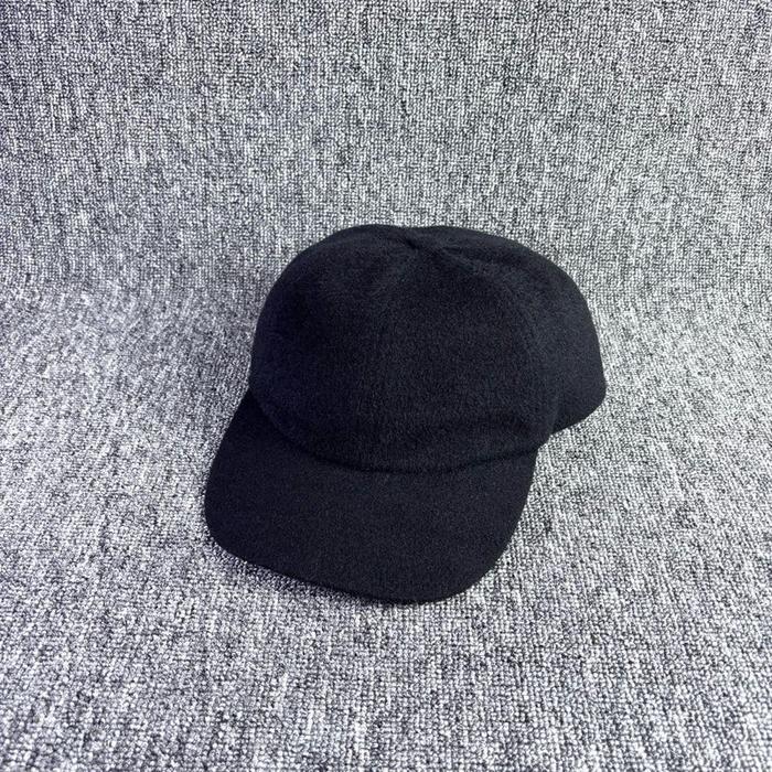 Topi Uniqlo Cap Wool Second Preloved Original 532