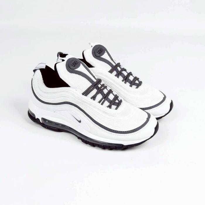 Sneakers Casual Pria AM 97 White Panda