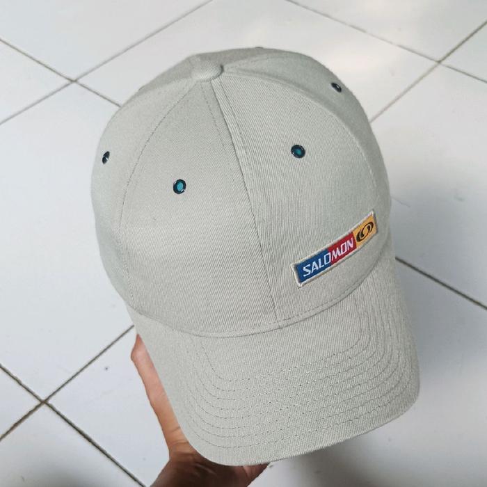 topi salomon ,topi salomon size L