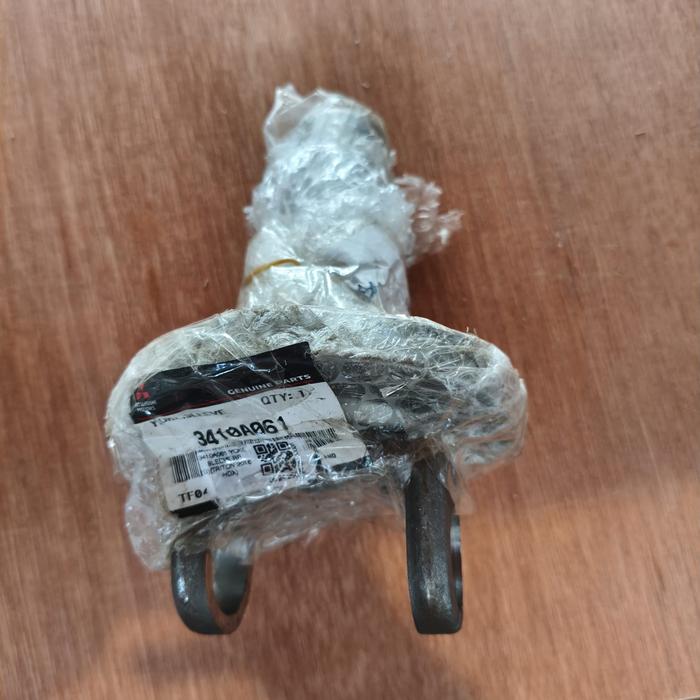 YOKE SLEEVE MITSUBISHI 3410A061