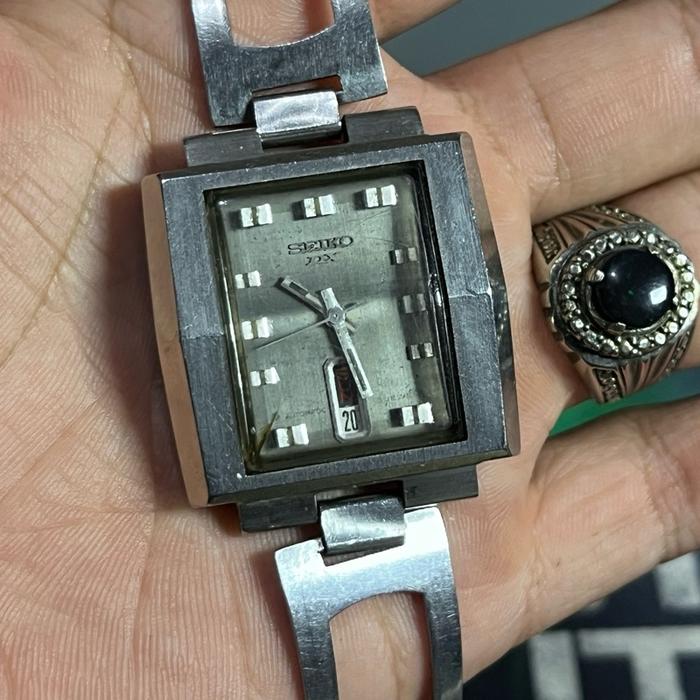 Seiko Dx Sealion Kotak Vintage Jam Tangan Unik dan Langka Item Koleksi