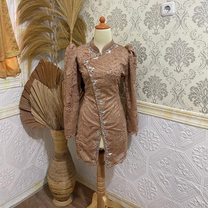KEBAYA JANGGAN GADIS KRETEK