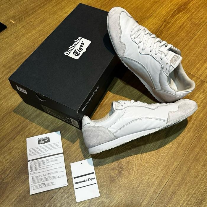 Sepatu casual ONITSUKA Tiger serrano CL leather white size 44,5 unisex ori original perfect