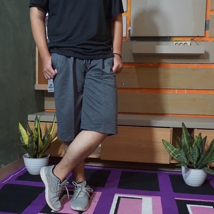 Celana Pendek Pria bawah lutut Rip Baby Terry Dewasa Style Kantong  Belakang - Distro, Hitam, Panjan