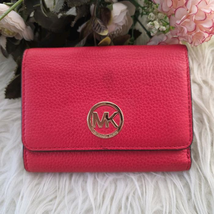 Dompet wanita Michael Kors Red Medium Trifold Wallet