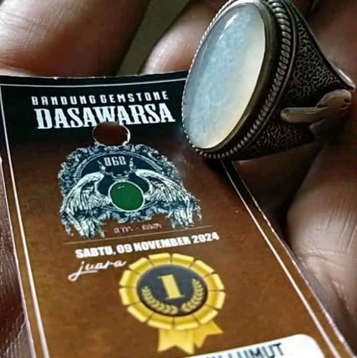 Batu Pandan Semu Lumut Juara 1