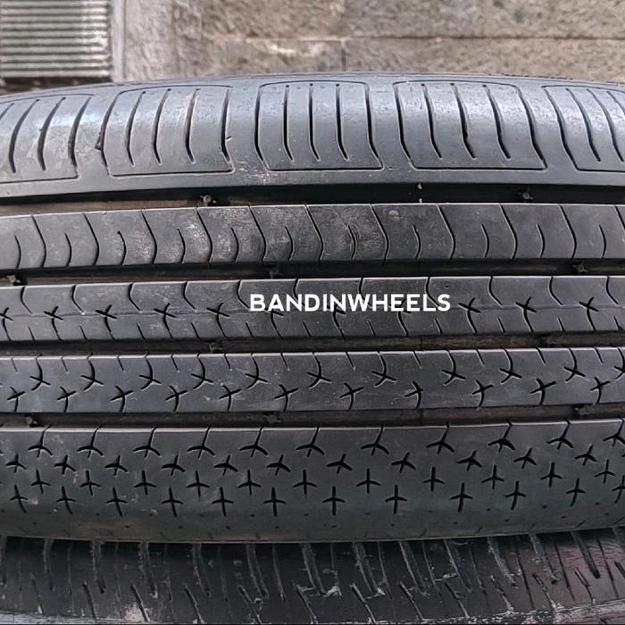 Ban 215/65/R16 90% continental tubbles
