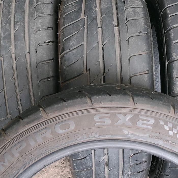 GT Radial Champiro SX2 225/45 R17