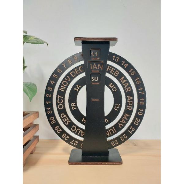 Kalender Meja Unik Abadi Souvenir Gift Hampers Hadiah Kayu