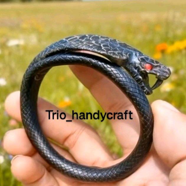 Gelang akar bahar hitam ukir ular kobra Bracelets