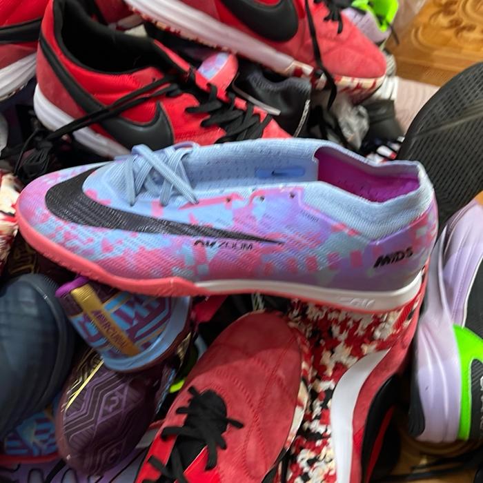 Jual sepatu size anak, size remaja,size dewasa size 19-48 tersedia sepatu like new & full second jon
