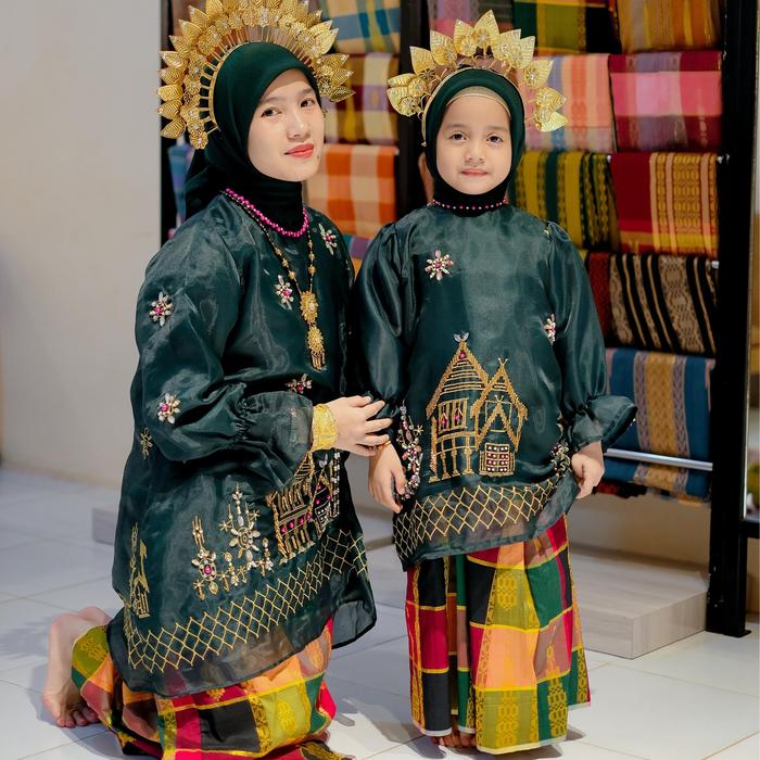 Hanya sewa-(Penyewaan) Erlima Mode- Baju bodo organza Bordir Hijau datuk