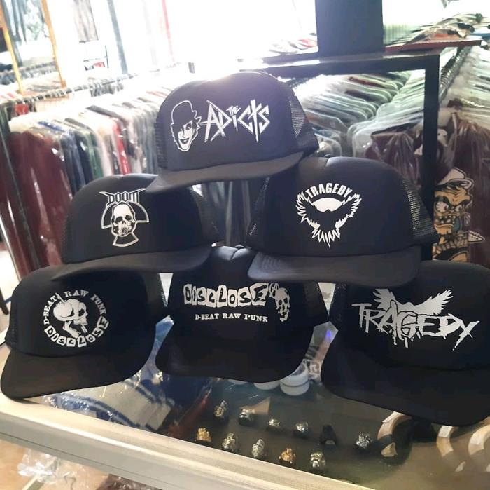 topi band punk,  snapback band,  topi punk