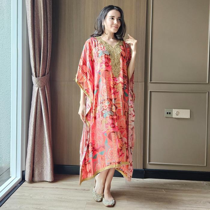 Kaftan Tunik Katun dengan Piyyate dan Mutiara di bagian leher-dada/Kaftan India/kaftan full motif