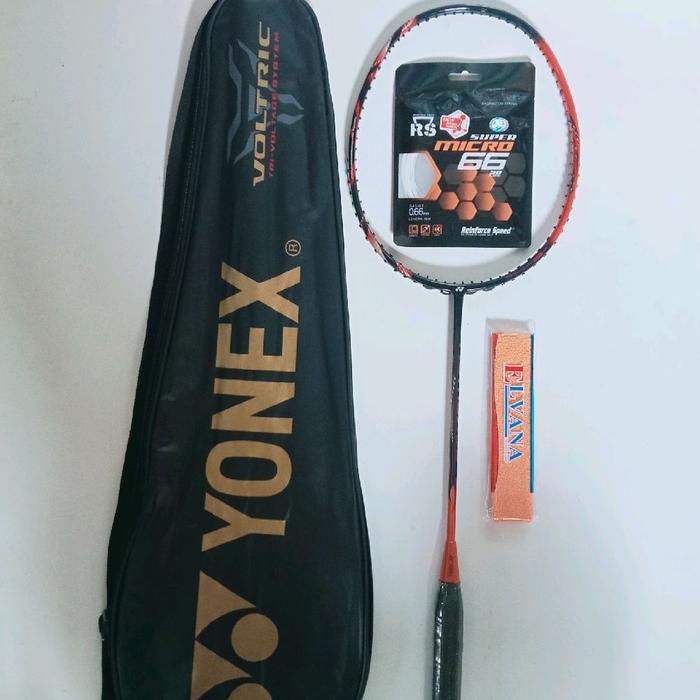 Yonex Raket Badminton Bulutangkis Astrox 99 Full Carbon Graphite dengan Senar dan Tas Voltric Berkua