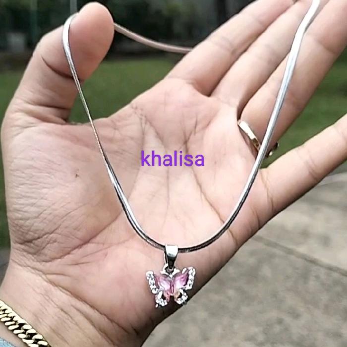 kalung kalung anak dan dewasa belut titanium warna silver plus liontin kupu kupu pelangi.ideal untuk