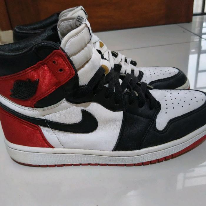 nike aj1 high satin red white black