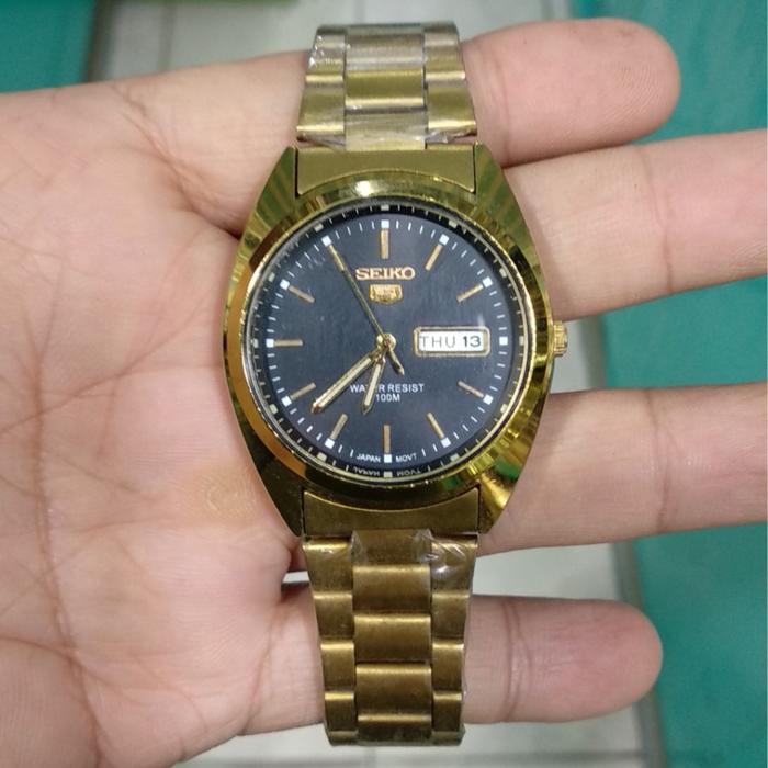 jam tangan pria seiko 5 quartz gold dial hitam fashion klasik elegant