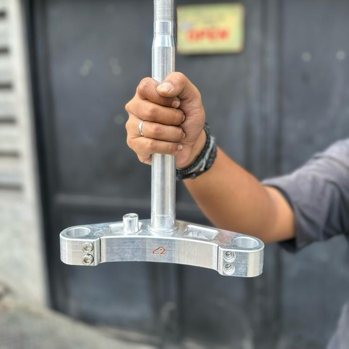 SEGITIGA ALUMUNIUM CUSTOM AEROX/NMAX MAJU VELG STD