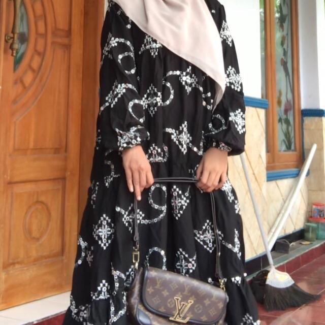 Gamis hitam LaReeya ukuran XXL busui,tebal,tidak nerawang, model mayung