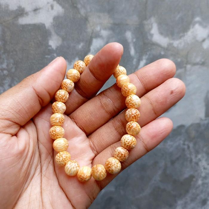pajangan gelang kayu liwung macan kuning