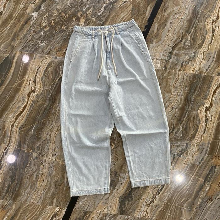 WEGO Celana Jeans Biru Relax Pants Reguler Fit untuk Pria dan Wanita