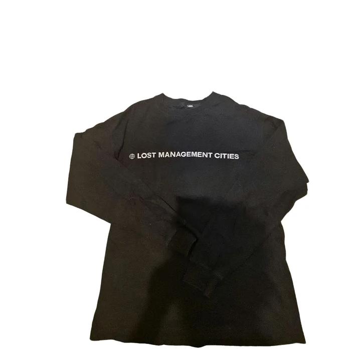 Kaos lengan panjang Merk LMC warna hitam pekat