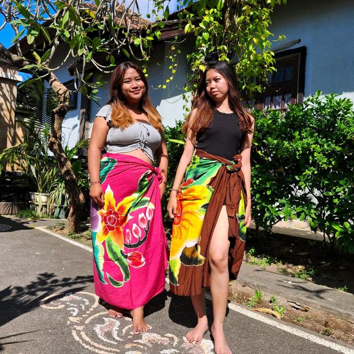 Craftdewata Kain Pantai Lukis & Sablon Asli Khas Bali Kain Pantai Halus & Tebal Motif Lukis Bunga