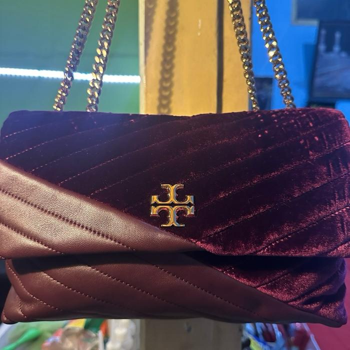 Tory Burch KIRA MEDIUM BERRY MIX SUEDE Tas Wanita 3 Kompartemen Resleting Kapasitas Besar Ideal untu