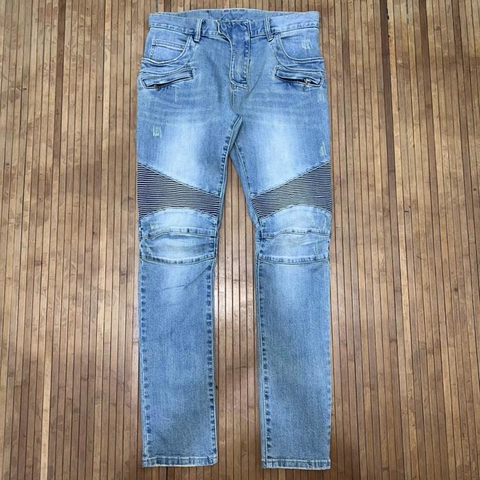 BALMAIN BIKERS DISTRESSED SLIM FIT STRETCH LIGHT BLUE DENIM JEANS arai komine yellow corn