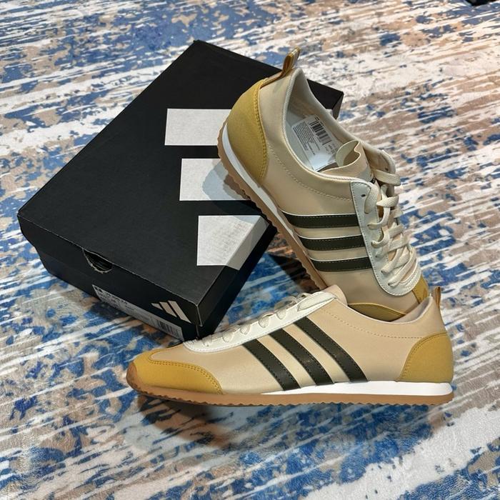Sepatu casual ADIDAS VS Jog 2.0 cream/green size 10,5 / 44,5 ori original brand new in box