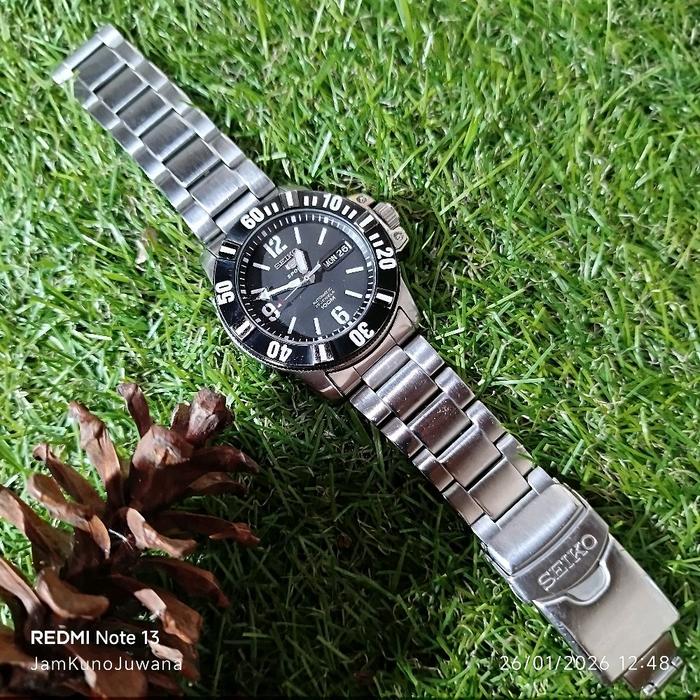 jam tangan pria SEIKO 5 SPORTS SNZG83K1 Automatic