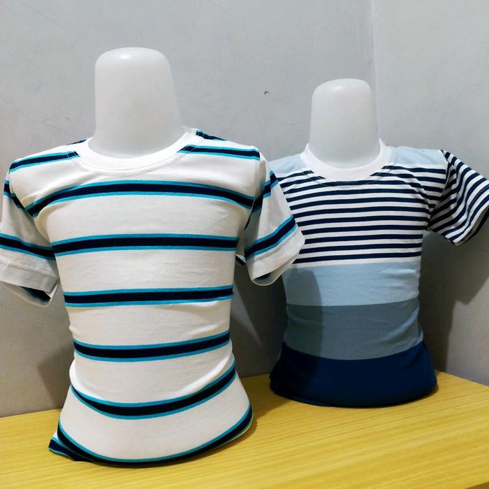 Kaos Salur Anak Edisi Putih Hitam dengan Desain Garis Vertikal di Warna Putih dan Biru Tua serta Hit