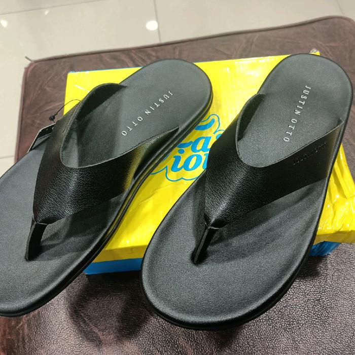 sandal justin otto ringan.