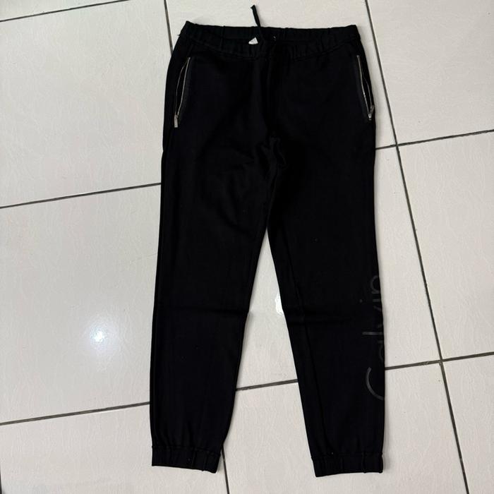 Celana panjang jogger Calvin Klein