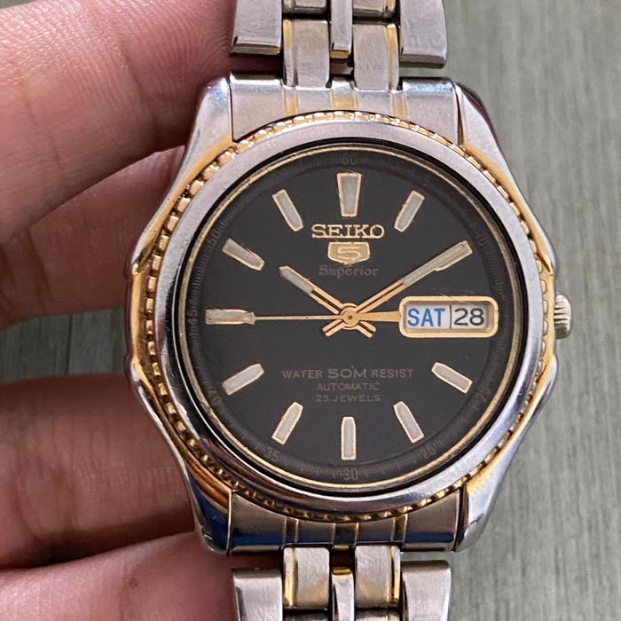 Seiko 5 Superior 7S36 - 0090 Automatic Black Dial Two Tone Day Date