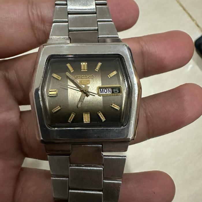 Jam Tangan Seiko 5 TV Shape