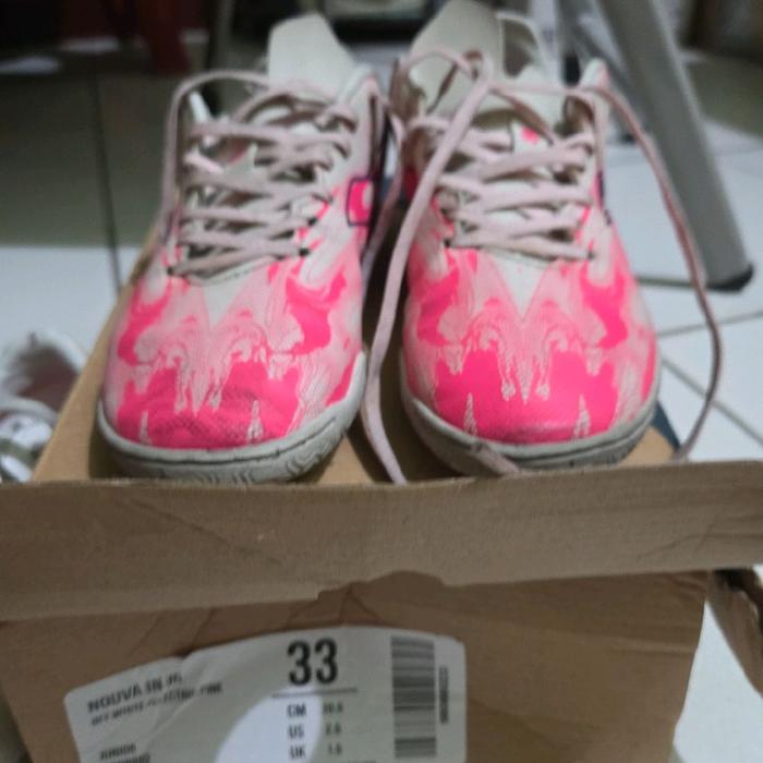 [ Preloved] sepatu futsal anak Mills size 33 bonus sepatu futsal anak Ortuseight size 32