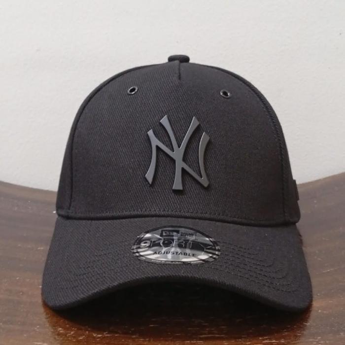 NEW ER NY BLACK ON BLACK PLAT BESI