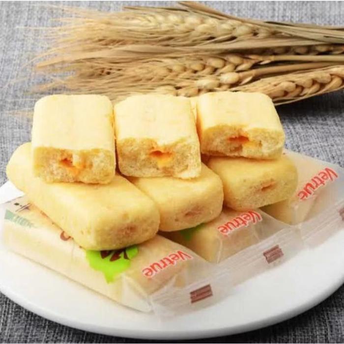 Vetrue Taiwan Flavour Rice Crackers Rasa Salted Egg Yolk & Cheese 116g